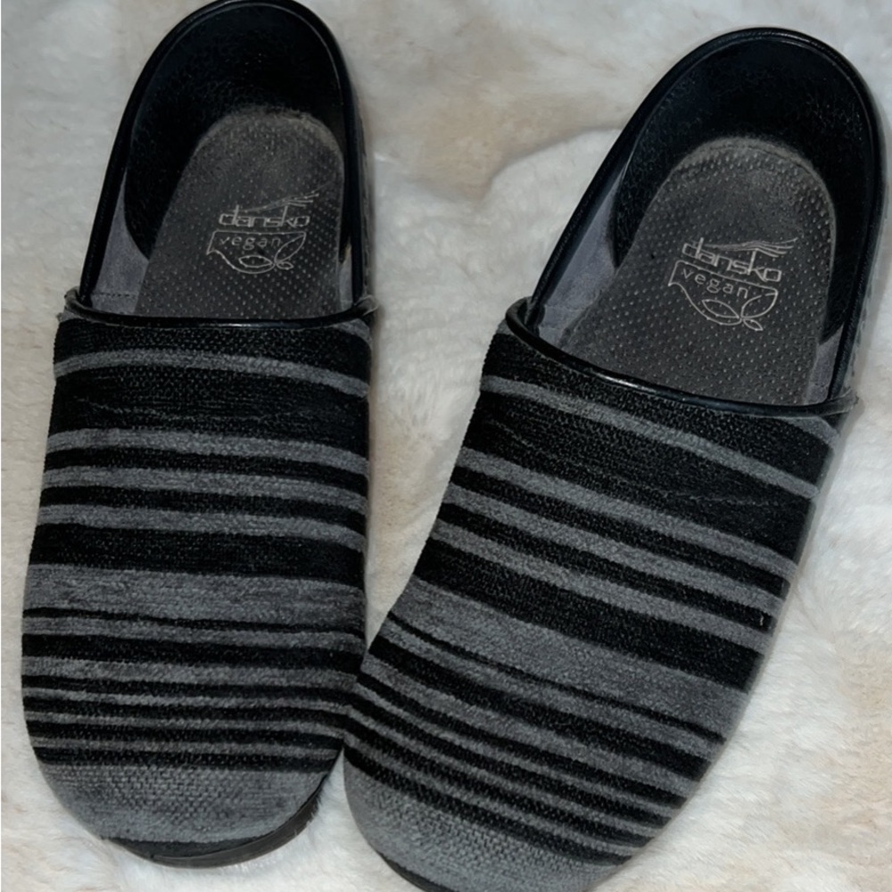 Dansko Clogs, Size 39 EU